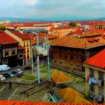 Descubre la historia de Vitoria con un viaje en casco medieval