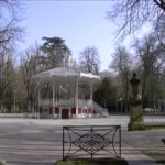 Descubre el encanto turístico de Vitoria en el Parque de La Florida